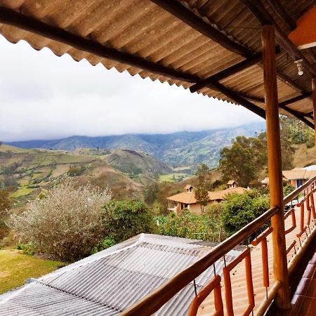 Hostal Taita Cristobal Isinlivi Dış mekan fotoğraf
