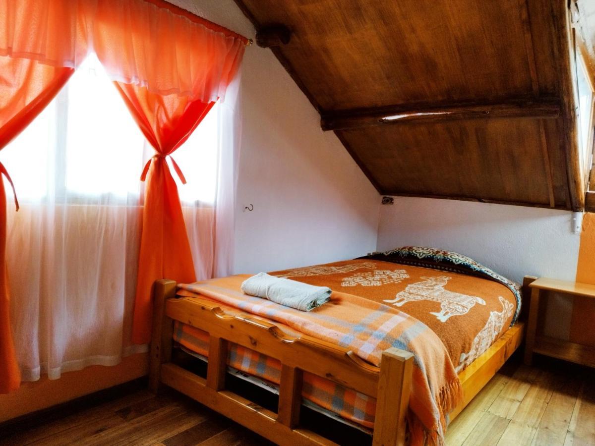 Hostal Taita Cristobal Isinlivi Dış mekan fotoğraf