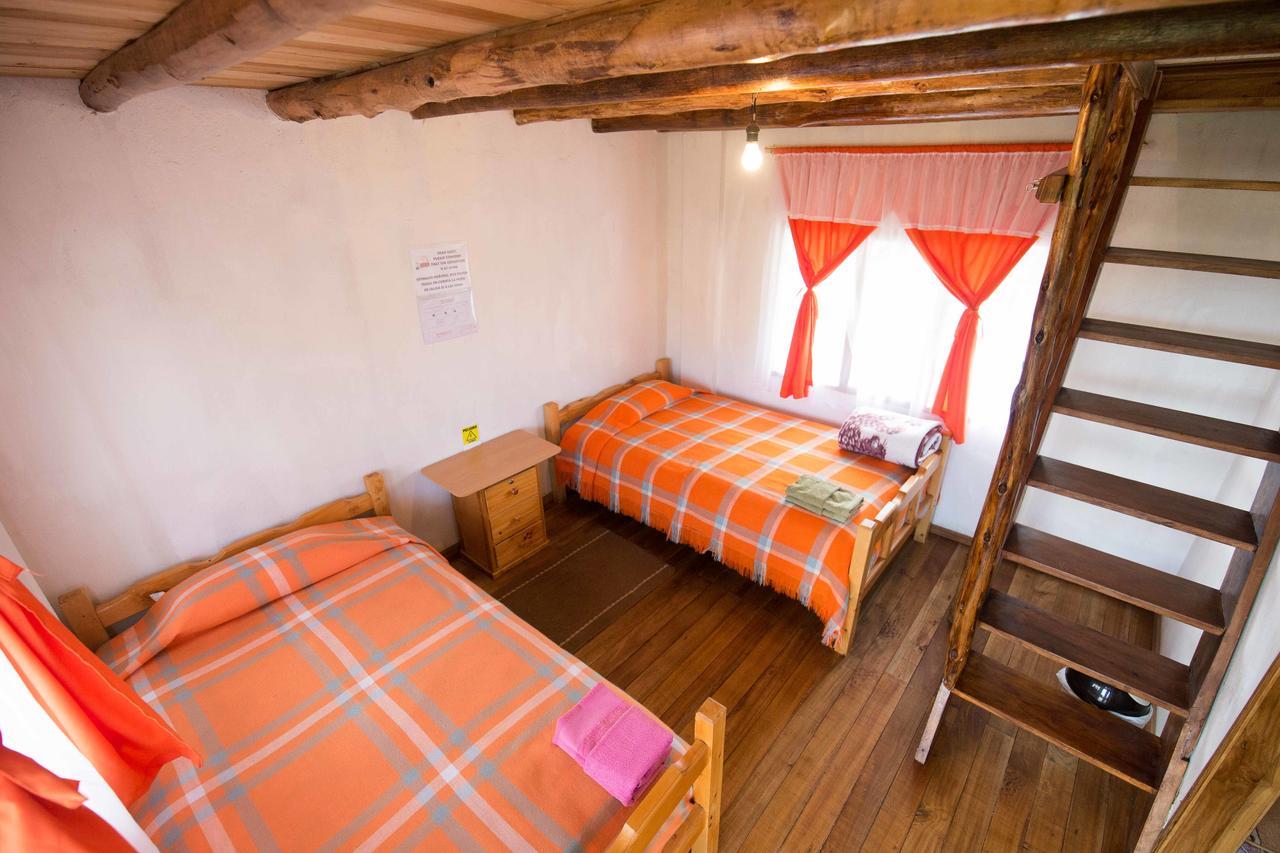 Hostal Taita Cristobal Isinlivi Dış mekan fotoğraf